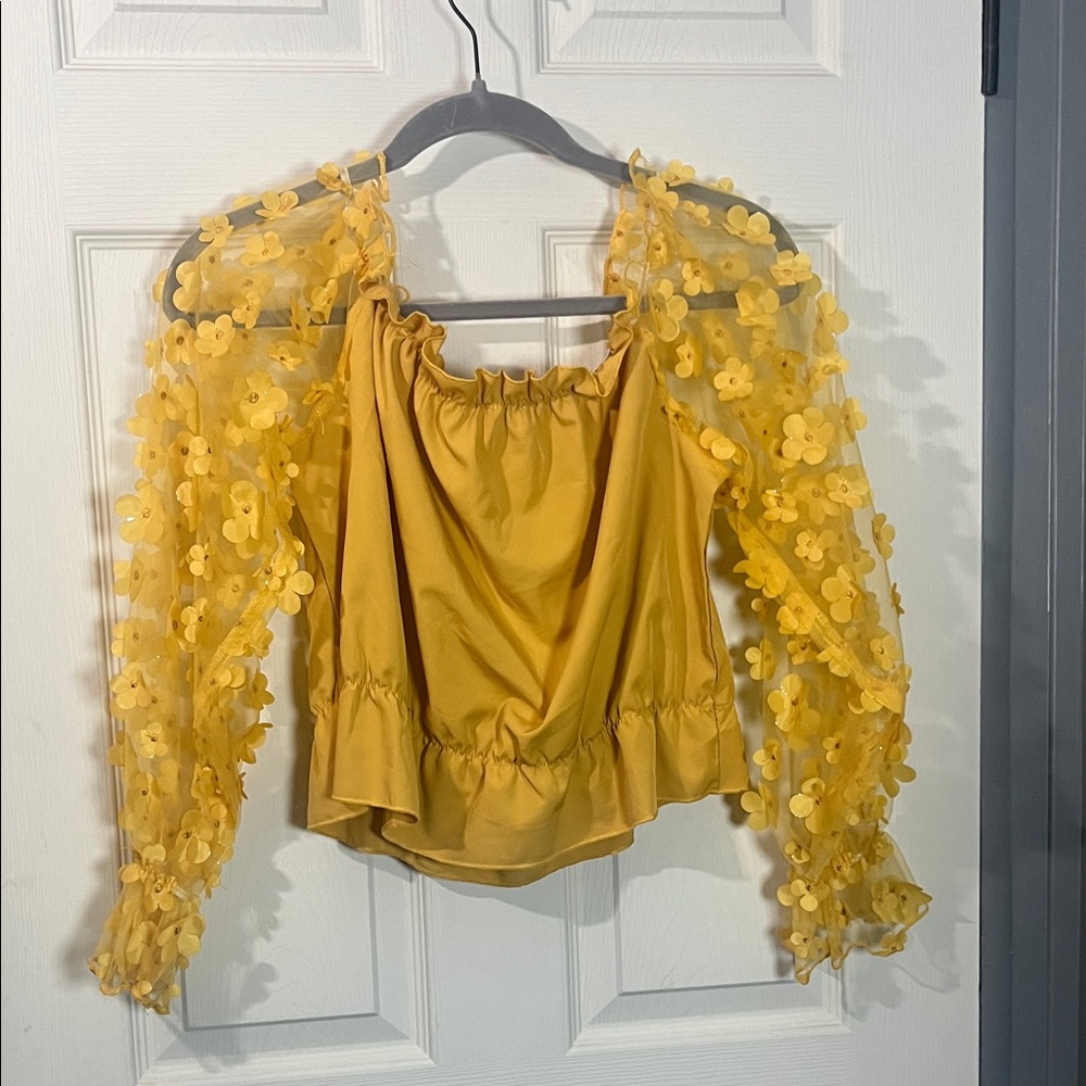 Yellow Floral Sleeve Women's Top - Picture 2 of 3